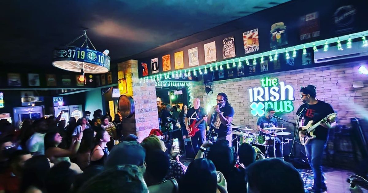 THE IRISH PUB