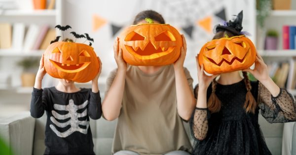 Actividades en Familia para Halloween 2024: Spooky Season Fun!