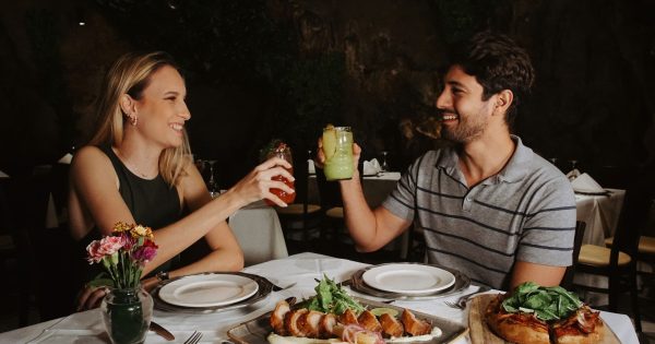 Descubre El Mesón de la Cava: El icónico restaurante dentro de una cueva en RD