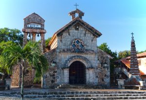 altos de chavón iglesia