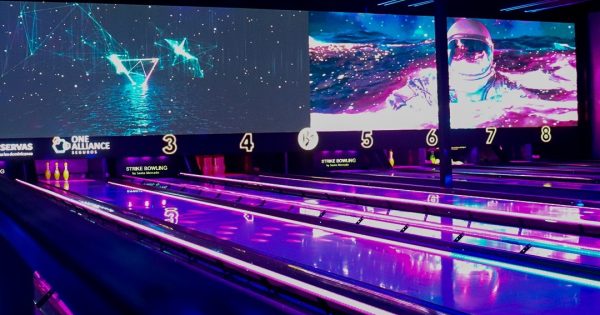 STRIKE BOWLING