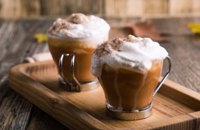 Beyond Pumpkin Spice: Las bebidas de otoño que debes probar en RD